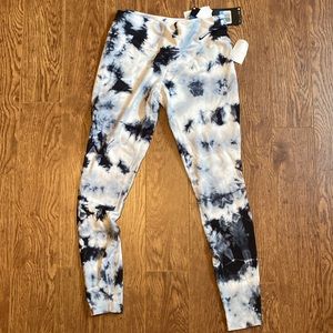 Nike tie dye leggings, BNWT